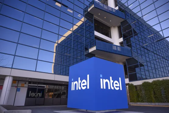 Intel_Platinum_ Sponsor_26_3rd Column Photo